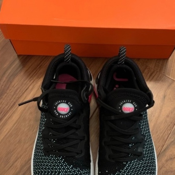 NWT Nike Joyride Run Freeknit running shoes in Black and Pink Blast - Picture 2 of 7